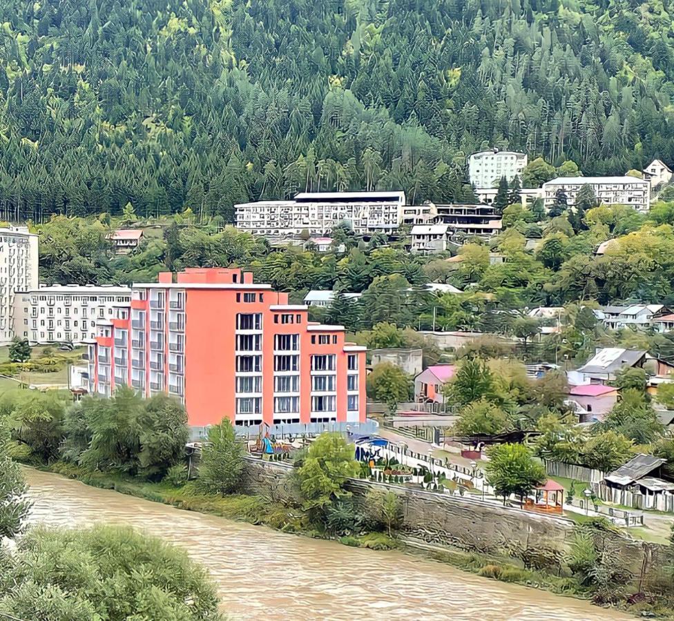 New Apartments In ボルジョミ エクステリア 写真